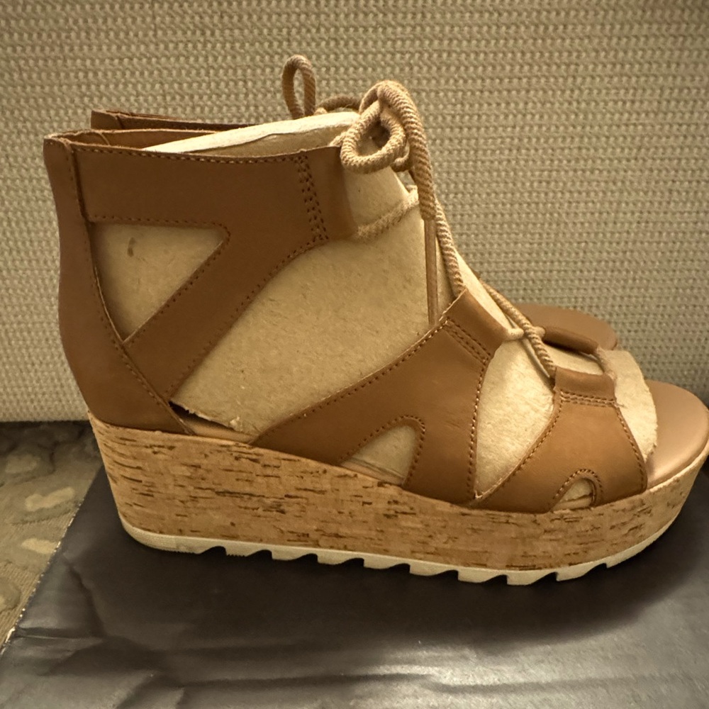 SOREL Cameron Flatform Lace
